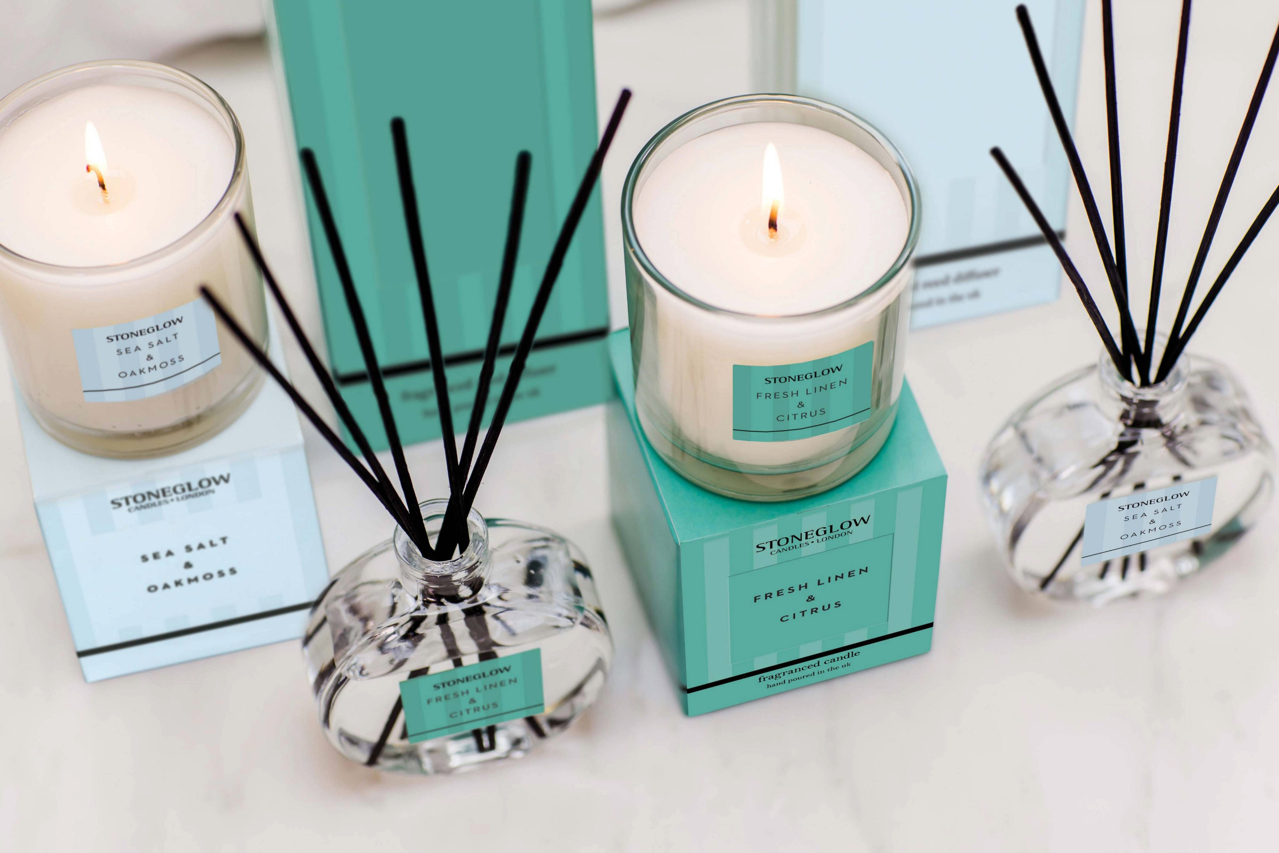 Fresh Linen & Citrus Scented Candle - Image 2