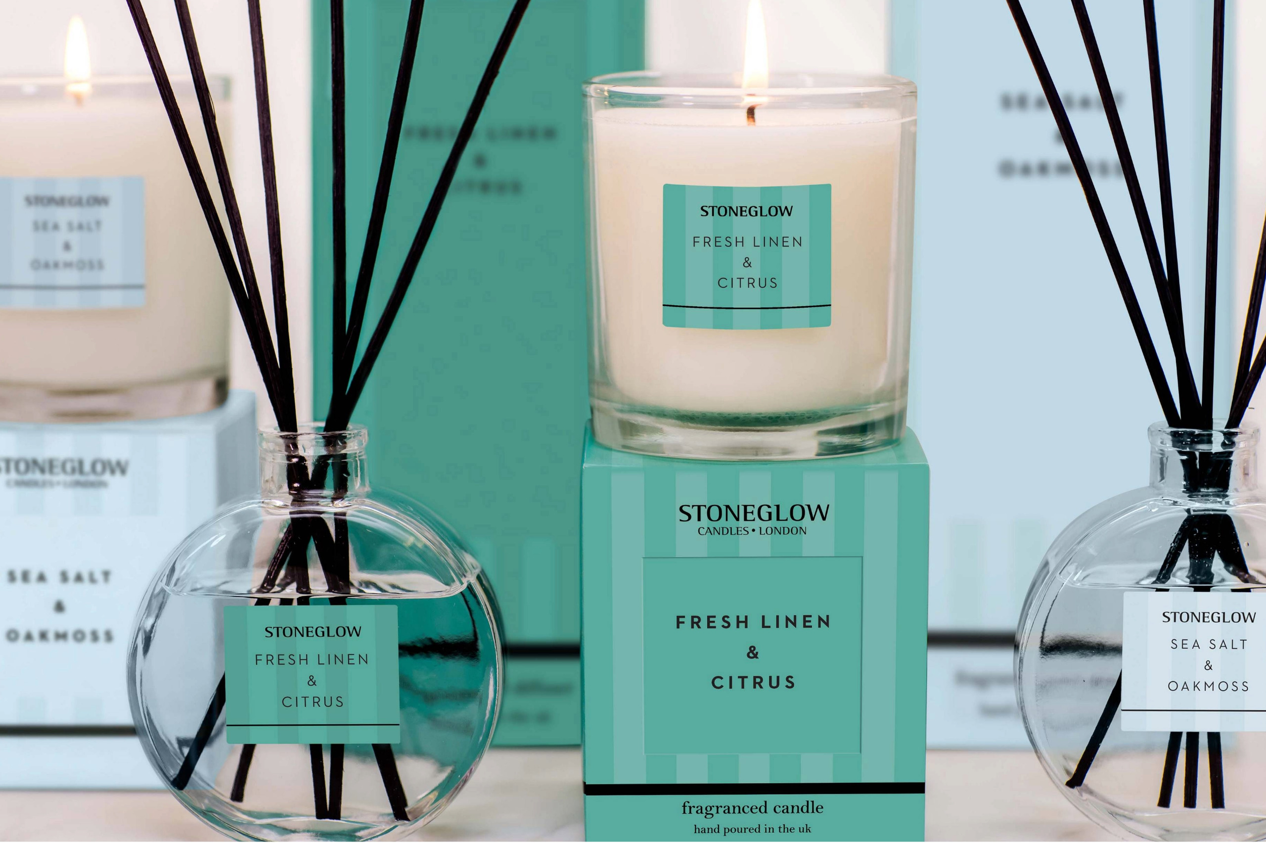 Fresh Linen & Citrus Scented Candle - Image 3